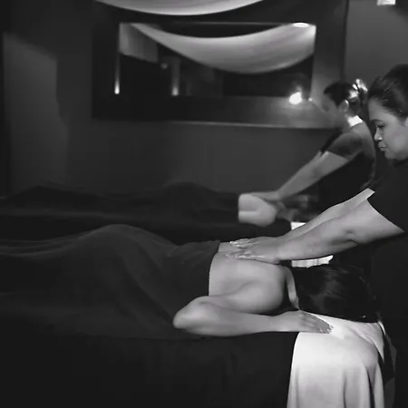 ホテル Remes オパレニツァ