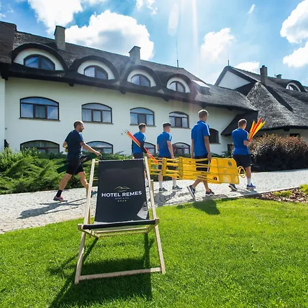 雷梅斯酒店 4* 奥帕莱尼察